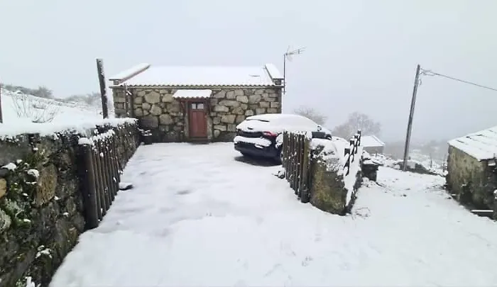 Vakantieboerderij Cardenha Da Bessada Branda de Santo António